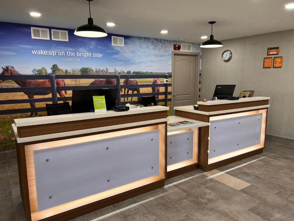 La Quinta Inn Lexington-Horse Park Εξωτερικό φωτογραφία