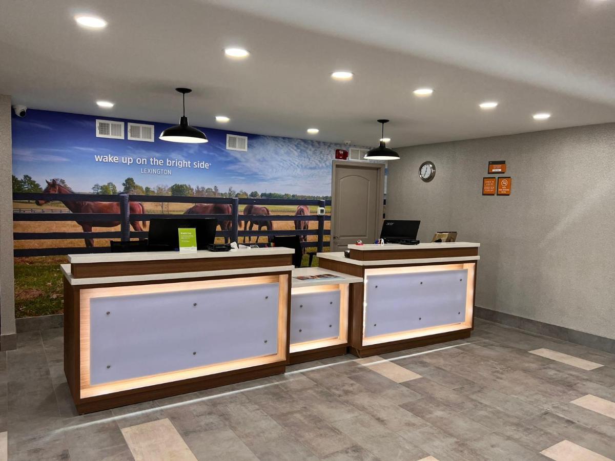 La Quinta Inn Lexington-Horse Park Εξωτερικό φωτογραφία