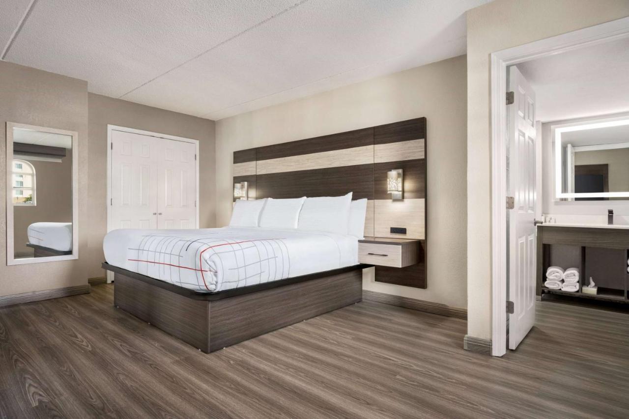 La Quinta Inn Lexington-Horse Park Εξωτερικό φωτογραφία