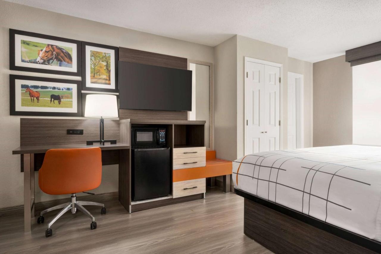 La Quinta Inn Lexington-Horse Park Εξωτερικό φωτογραφία